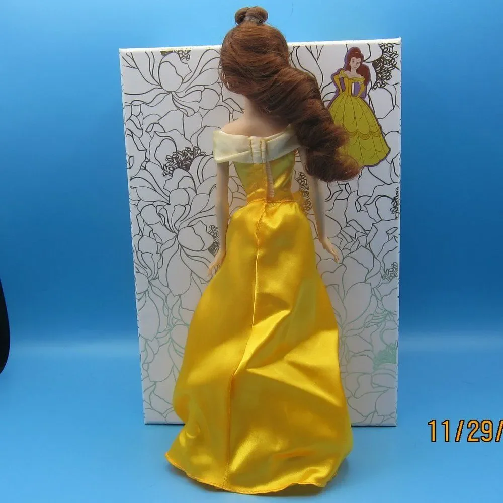 Disney Princess Belle Beauty and the BeastGift Set Doll Lipsmackers NWOT